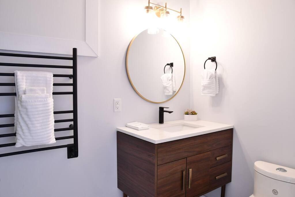 Jardin Suites Highfield Moncton Bagian luar foto
