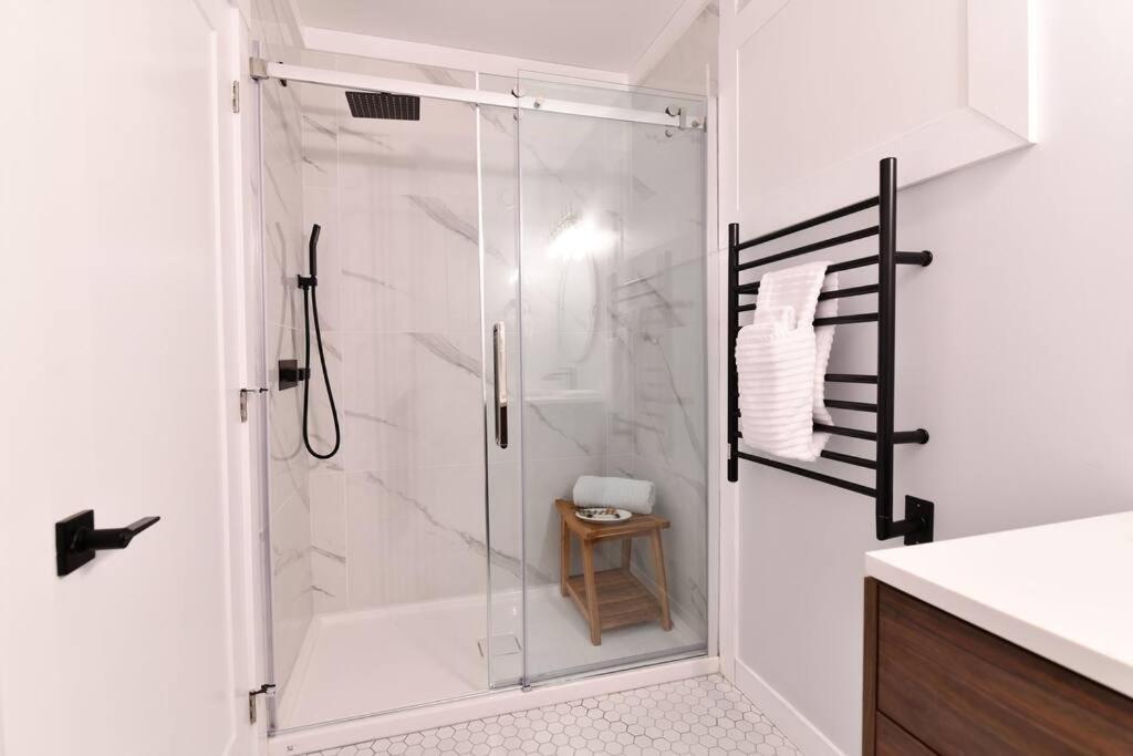 Jardin Suites Highfield Moncton Bagian luar foto